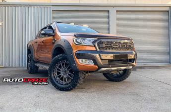 FORD RANGER REBEL ANTHRACITE CENTER W BLACK LIP